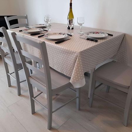 Appartement Refait A Neuf Avec Loggia Et Parking, A 2 Pas De La Plage Et Des Commerces - Fr-1-712-7 Villers-sur-Mer Exteriör bild